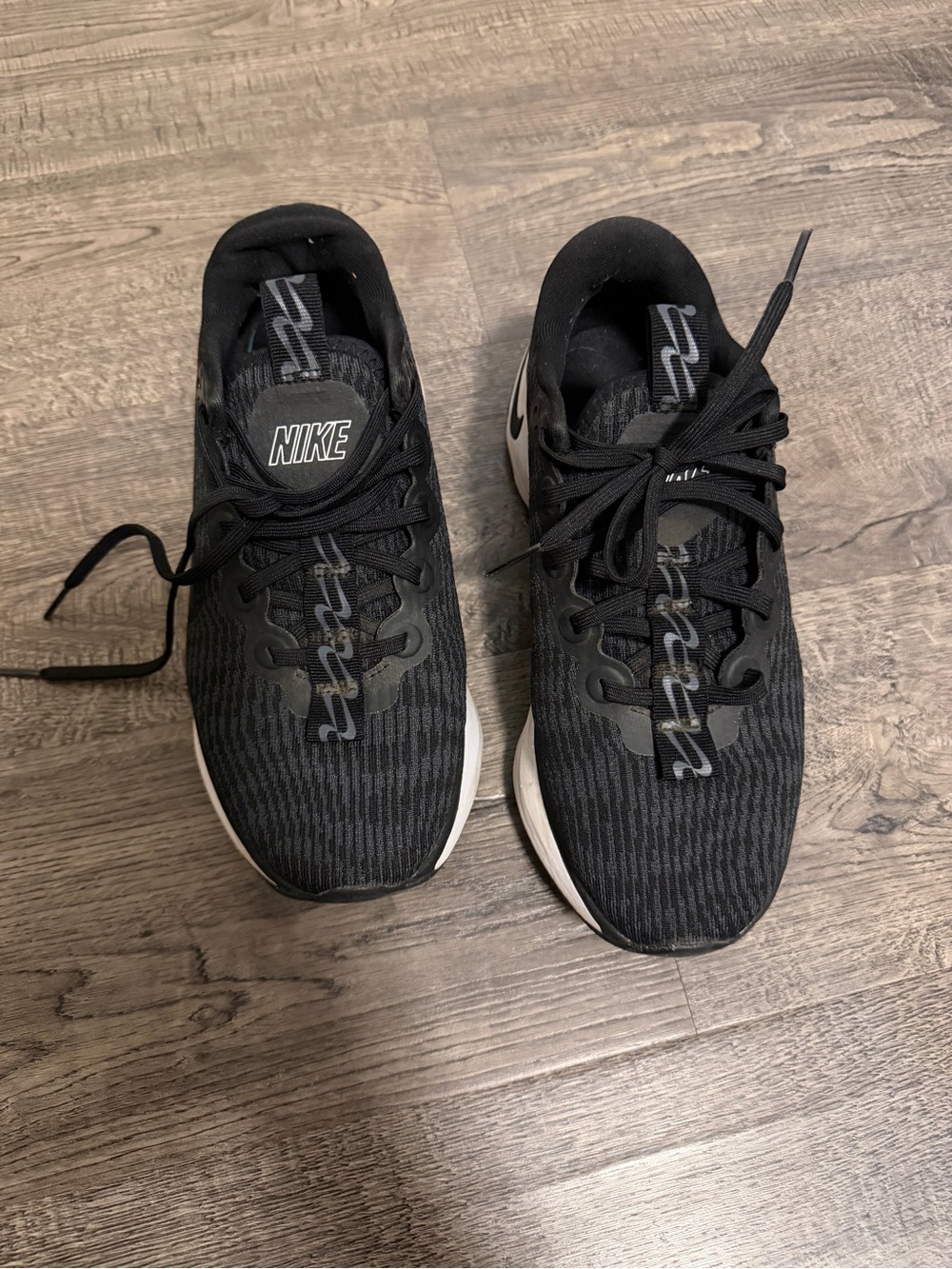 Nike Women’s Motiva Sneaker